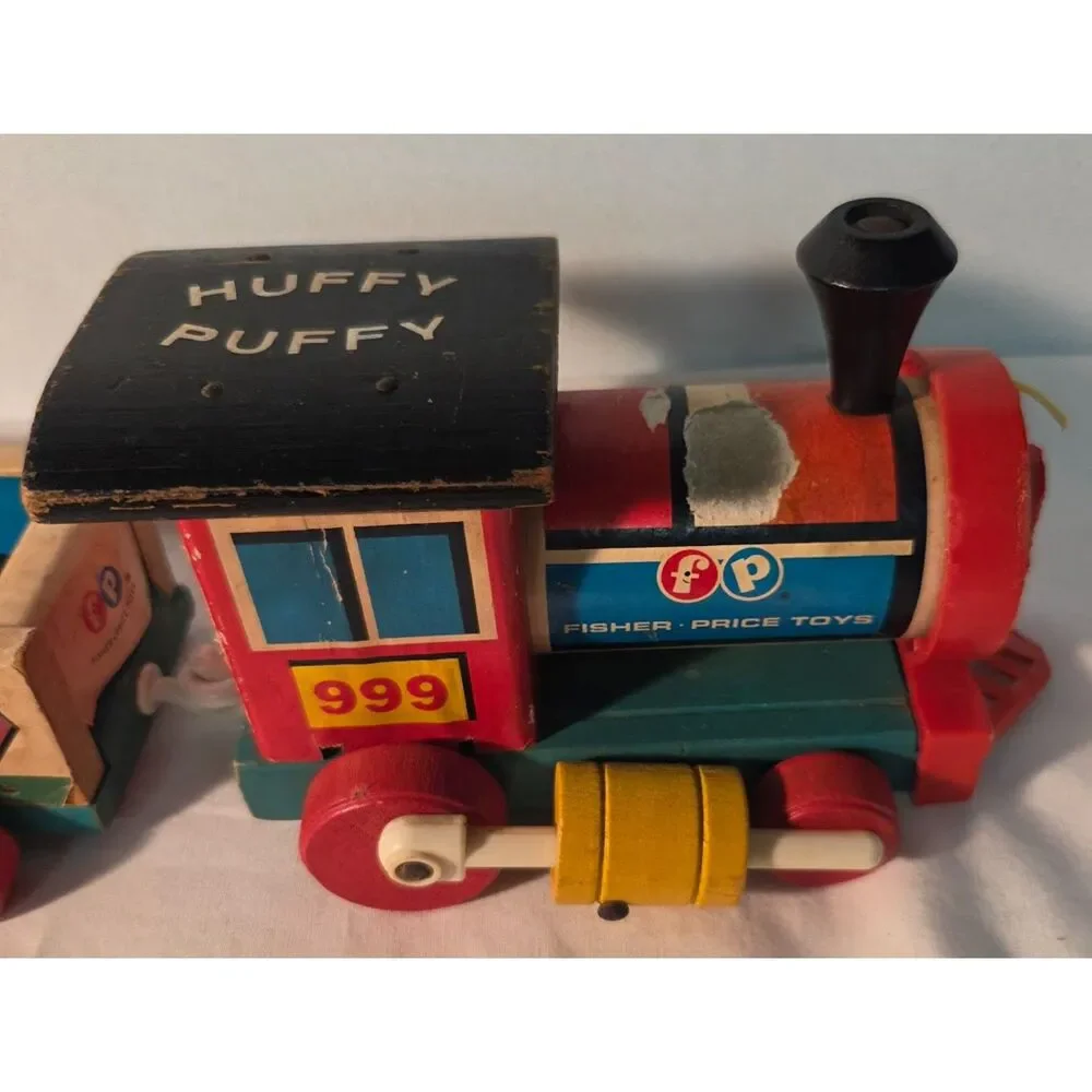 Vintage Fisher-Price Huffy Puffy Wooden Pull Train 4 Car Set No. 999 Railroad